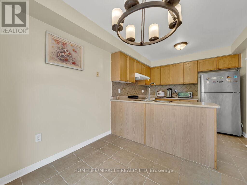 80 Sweetwood Circle, Brampton (Fletcher's Meadow), Ontario  L7A 2S1 - Photo 17 - W12345631