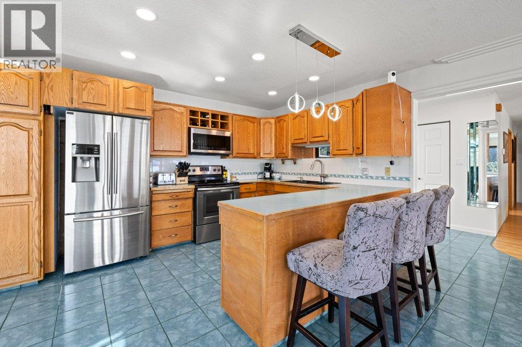 Property at 2387 Campbell Road image 3