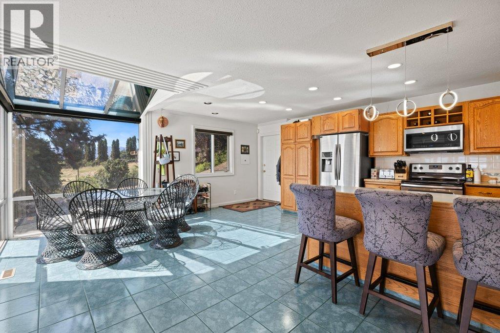 Property at 2387 Campbell Road image 2