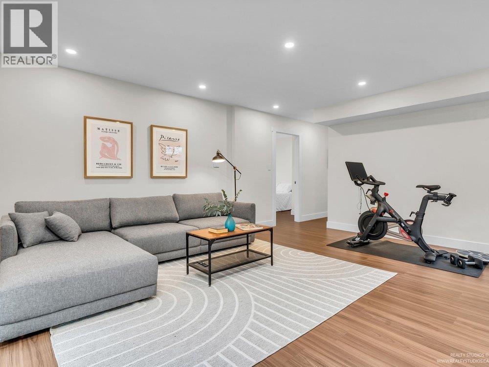 Property at 1636 FARRELL CRESCENT image 5