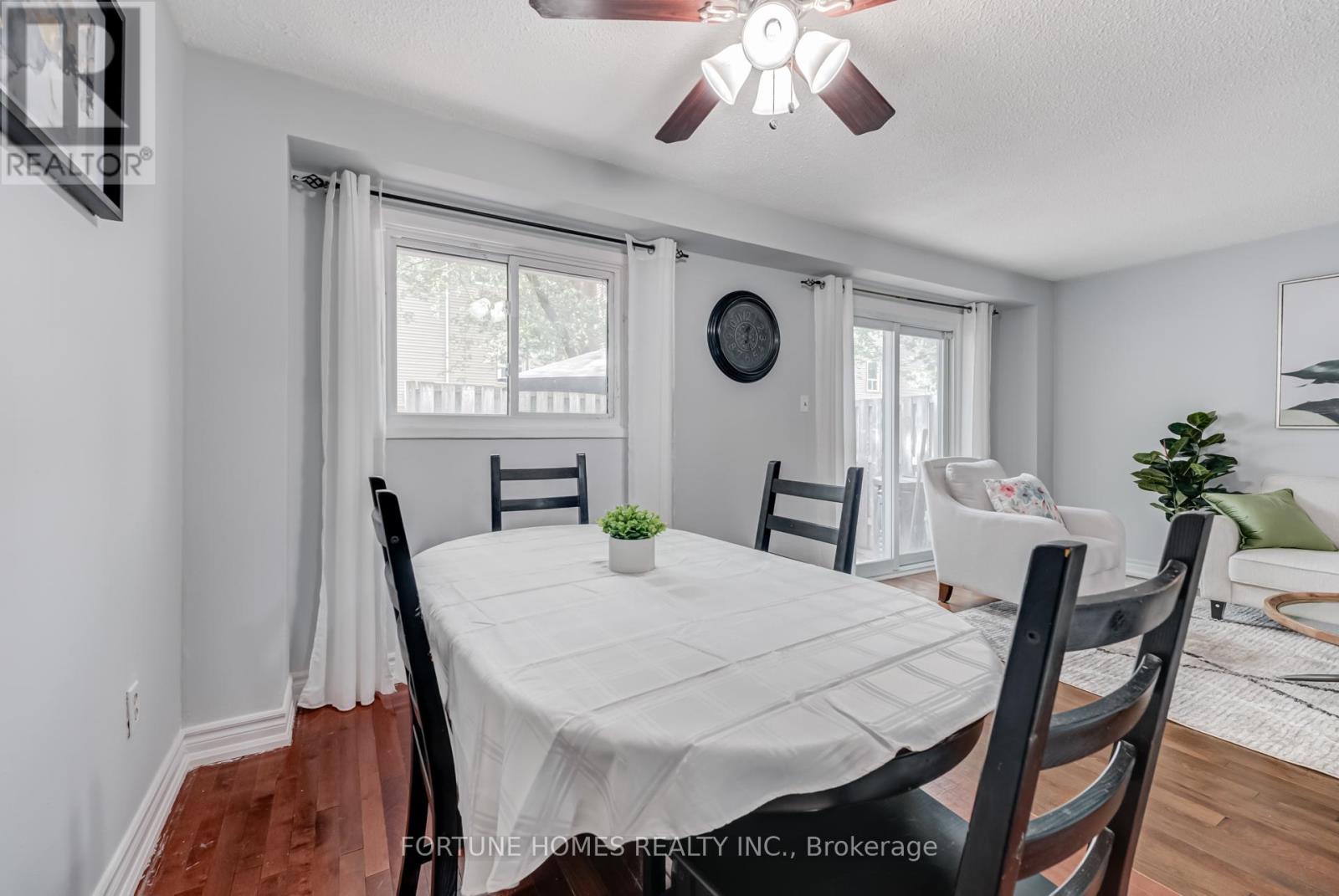 59 Enmount Drive, Brampton (Southgate), Ontario  L6T 4C9 - Photo 12 - W12347971