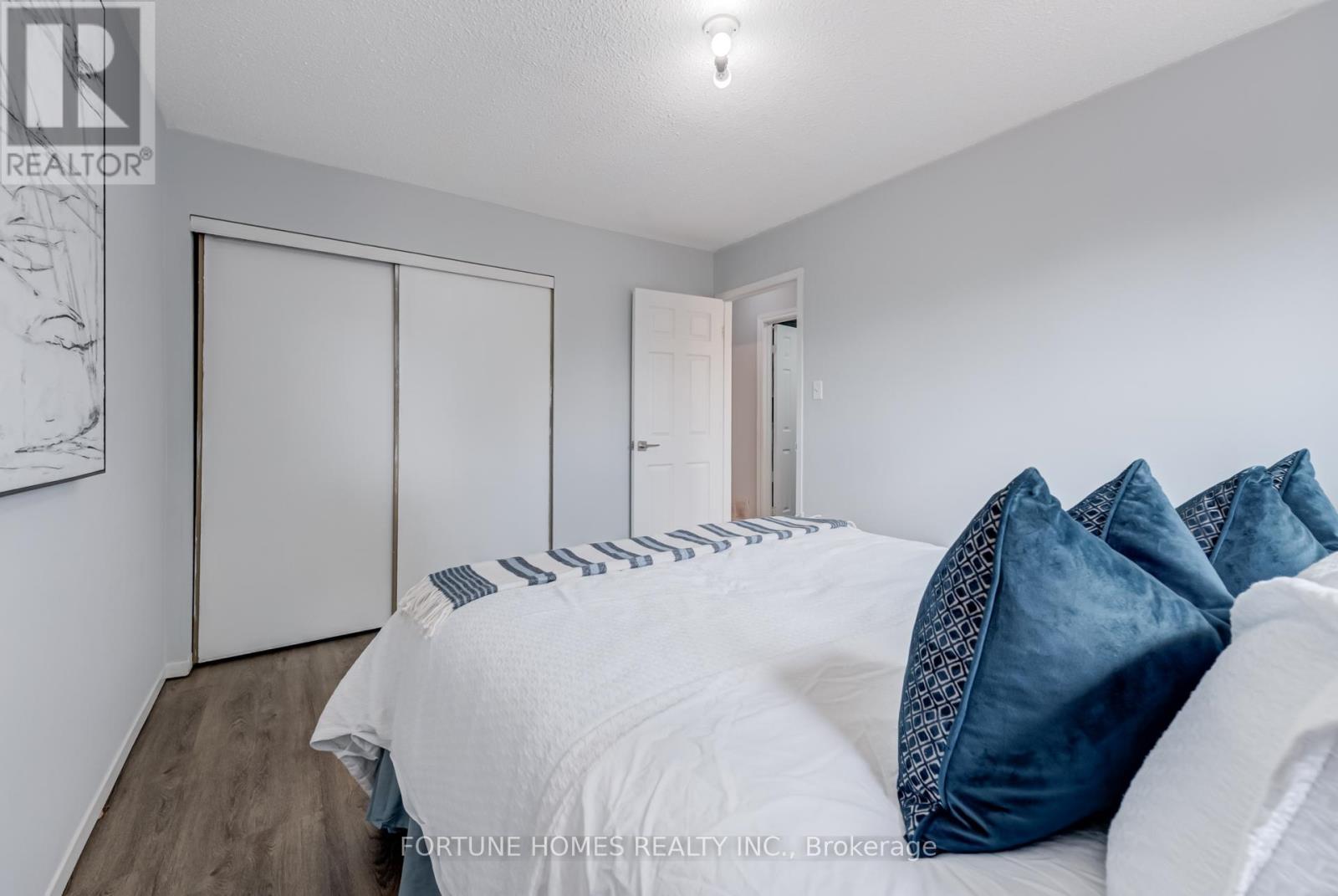 59 Enmount Drive, Brampton (Southgate), Ontario  L6T 4C9 - Photo 21 - W12347971