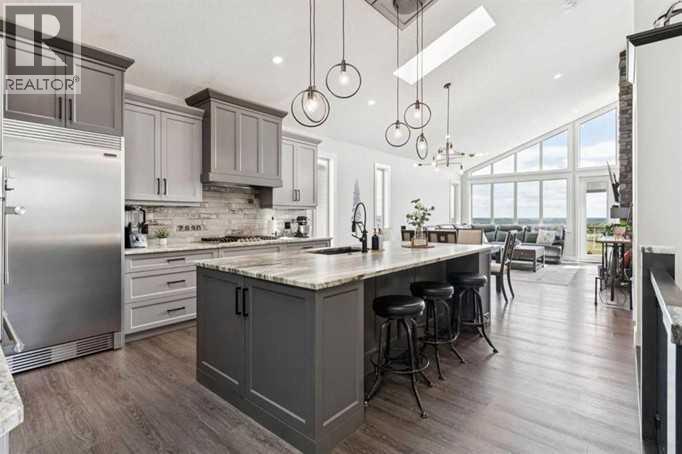 Property at 64 Walcrest View SE image 1