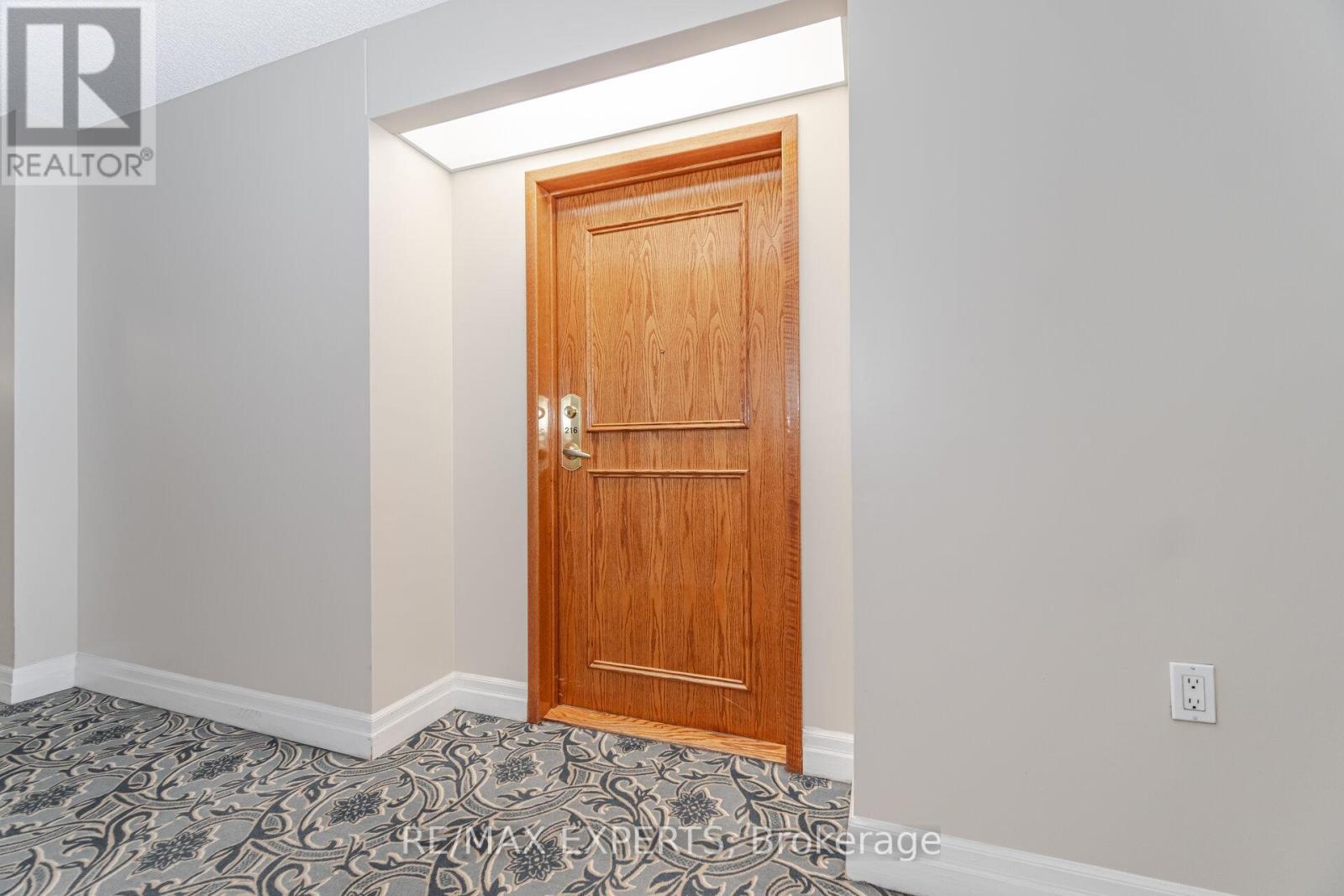 216 - 2502 Rutherford Road, Vaughan (Maple), Ontario  L4K 5N6 - Photo 12 - N12342339