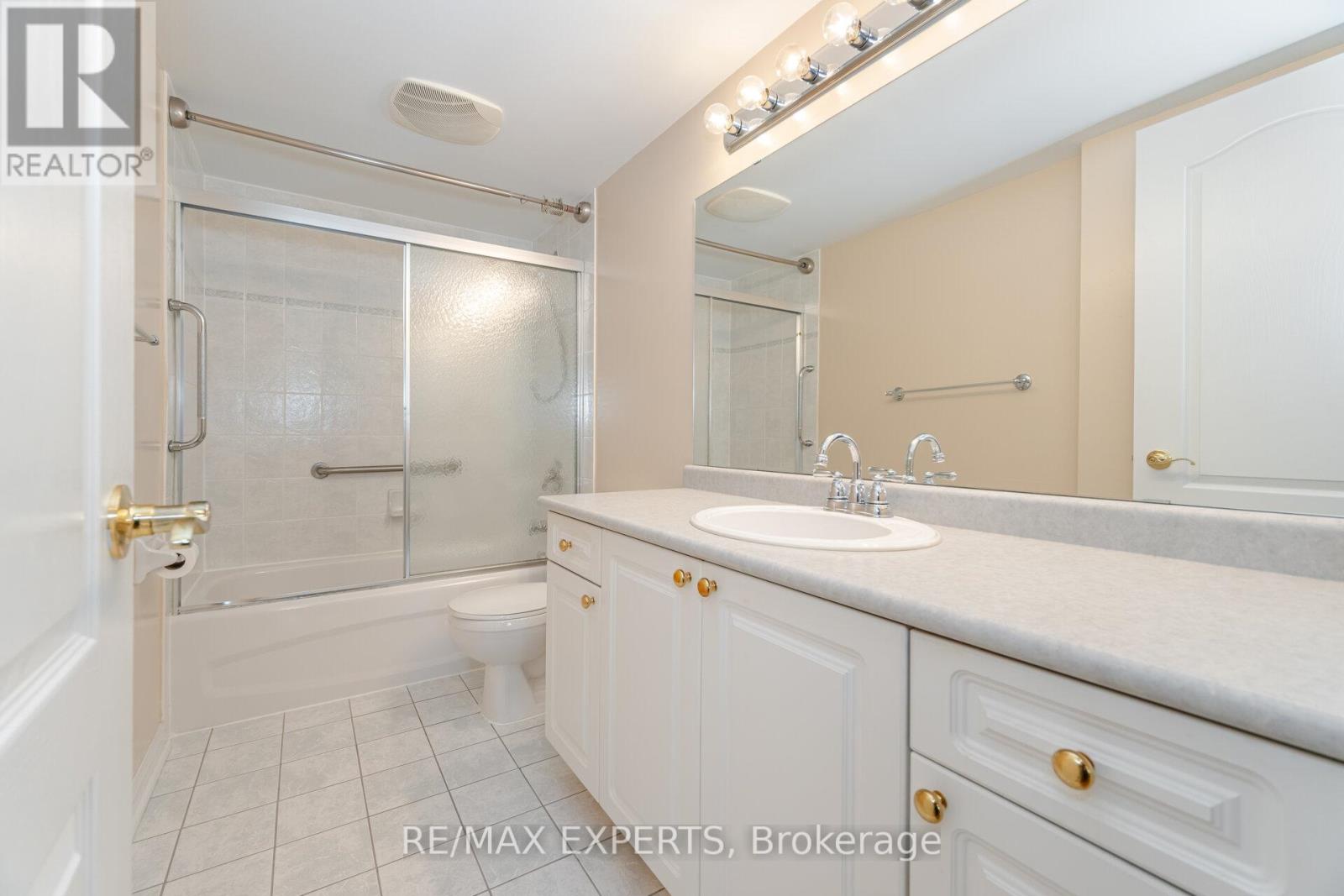 216 - 2502 Rutherford Road, Vaughan (Maple), Ontario  L4K 5N6 - Photo 29 - N12342339