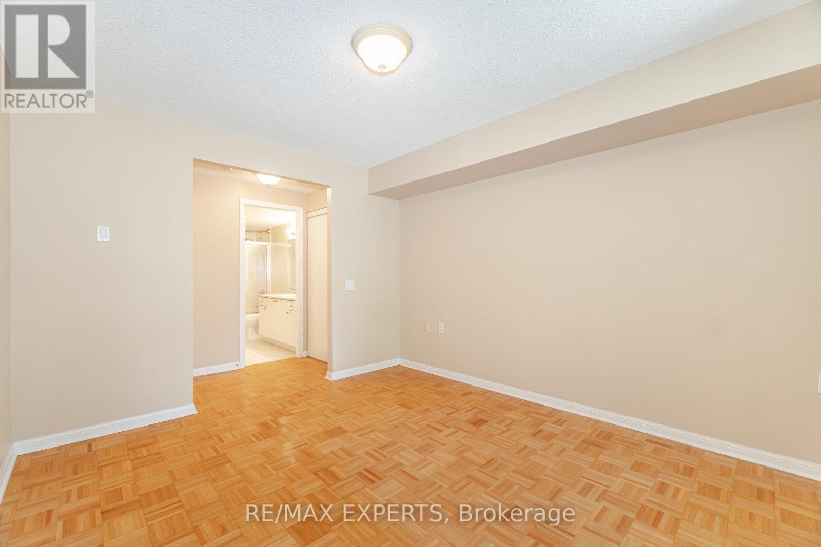 216 - 2502 Rutherford Road, Vaughan (Maple), Ontario  L4K 5N6 - Photo 27 - N12342339