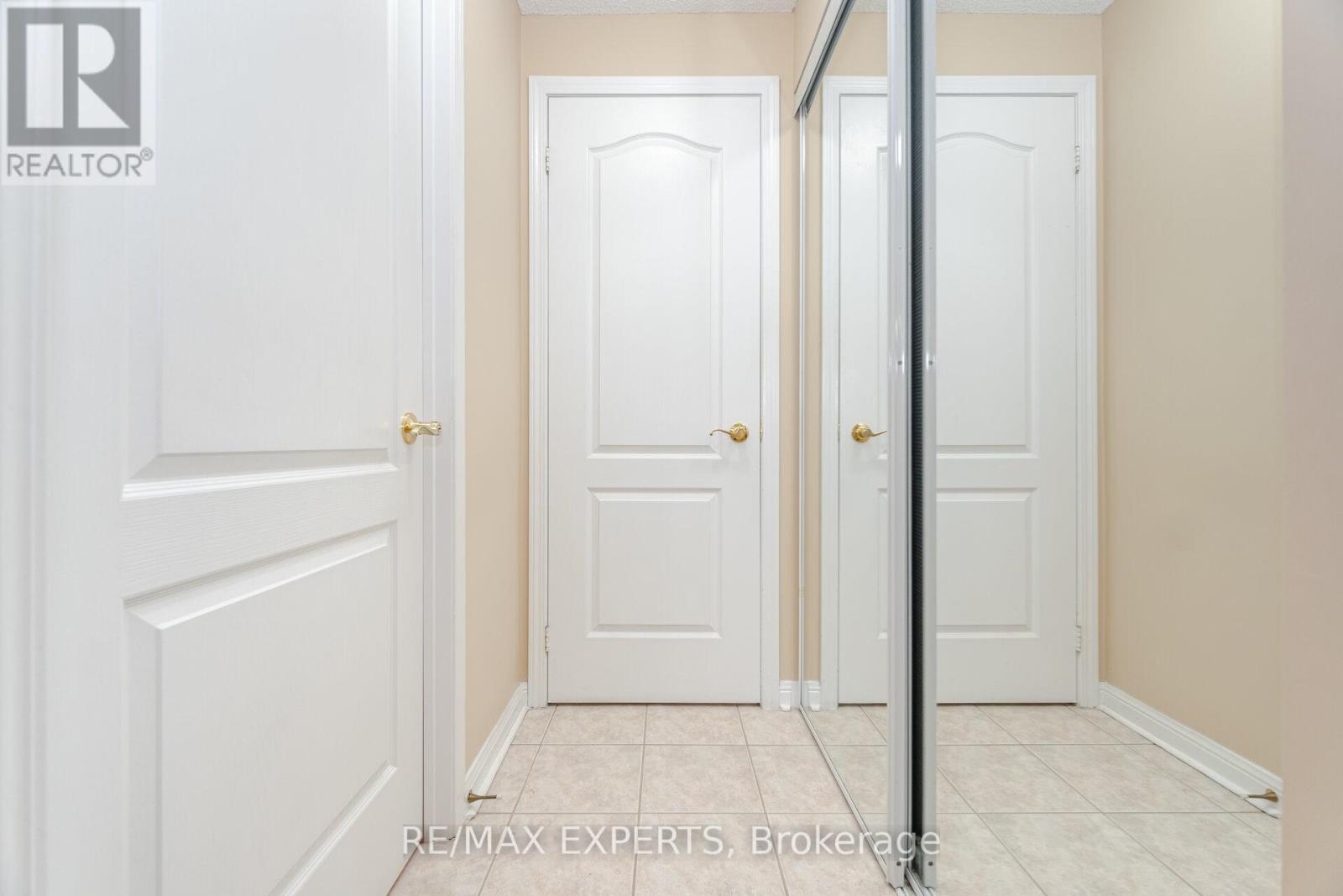 216 - 2502 Rutherford Road, Vaughan (Maple), Ontario  L4K 5N6 - Photo 34 - N12342339