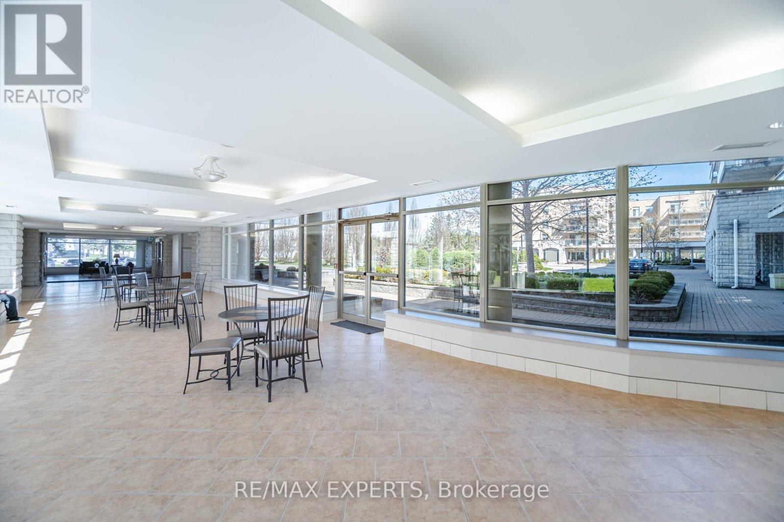 216 - 2502 Rutherford Road, Vaughan (Maple), Ontario  L4K 5N6 - Photo 41 - N12342339