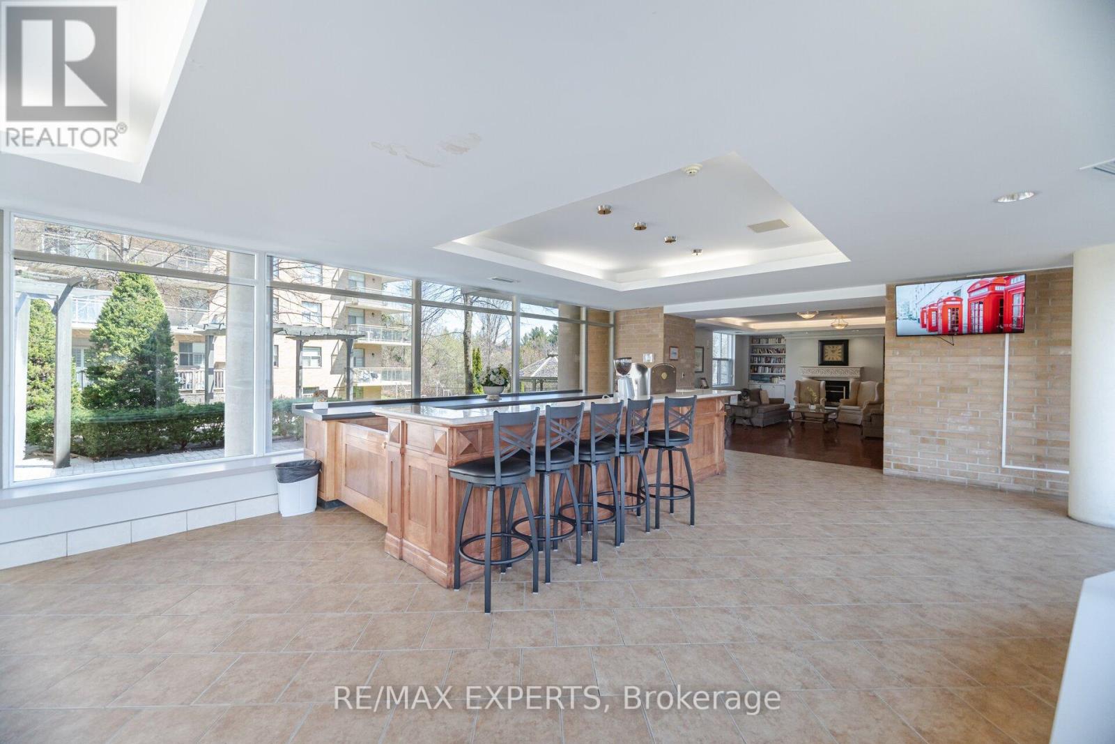 216 - 2502 Rutherford Road, Vaughan (Maple), Ontario  L4K 5N6 - Photo 45 - N12342339
