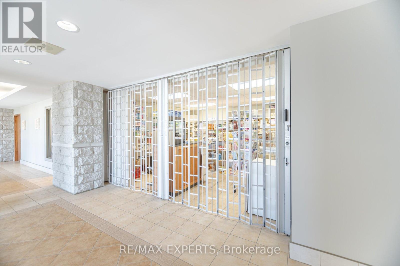 216 - 2502 Rutherford Road, Vaughan (Maple), Ontario  L4K 5N6 - Photo 47 - N12342339