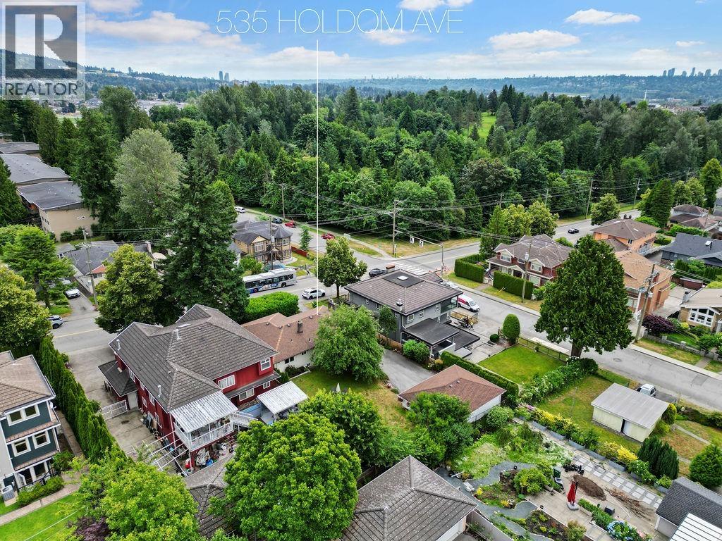 535 Holdom Avenue, Burnaby, British Columbia  V5B 3V3 - Photo 4 - R3032145
