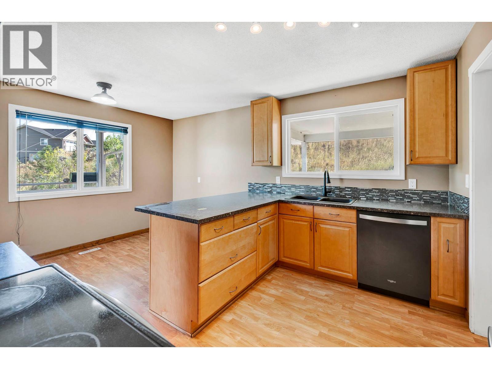 Property at 1253 HIGHRIDGE Drive image 5