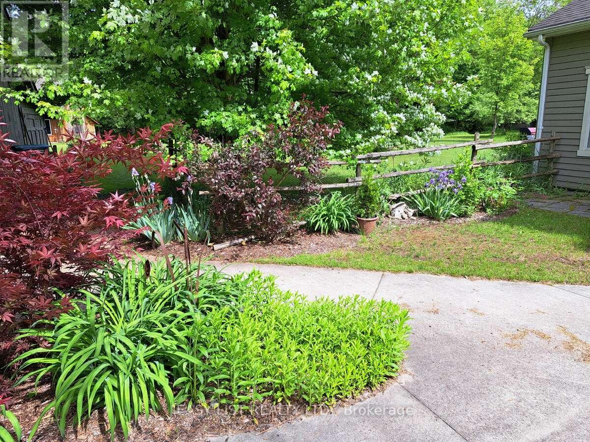 18 Mill Street, Essa, Ontario  L3W 0V7 - Photo 41 - N12347976