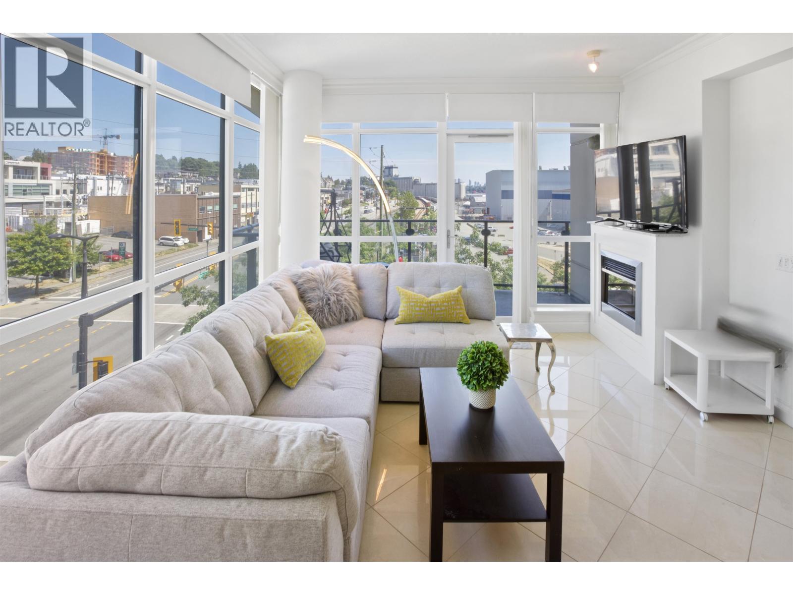 502 172 VICTORY SHIP WAY, North Vancouver, British Columbia