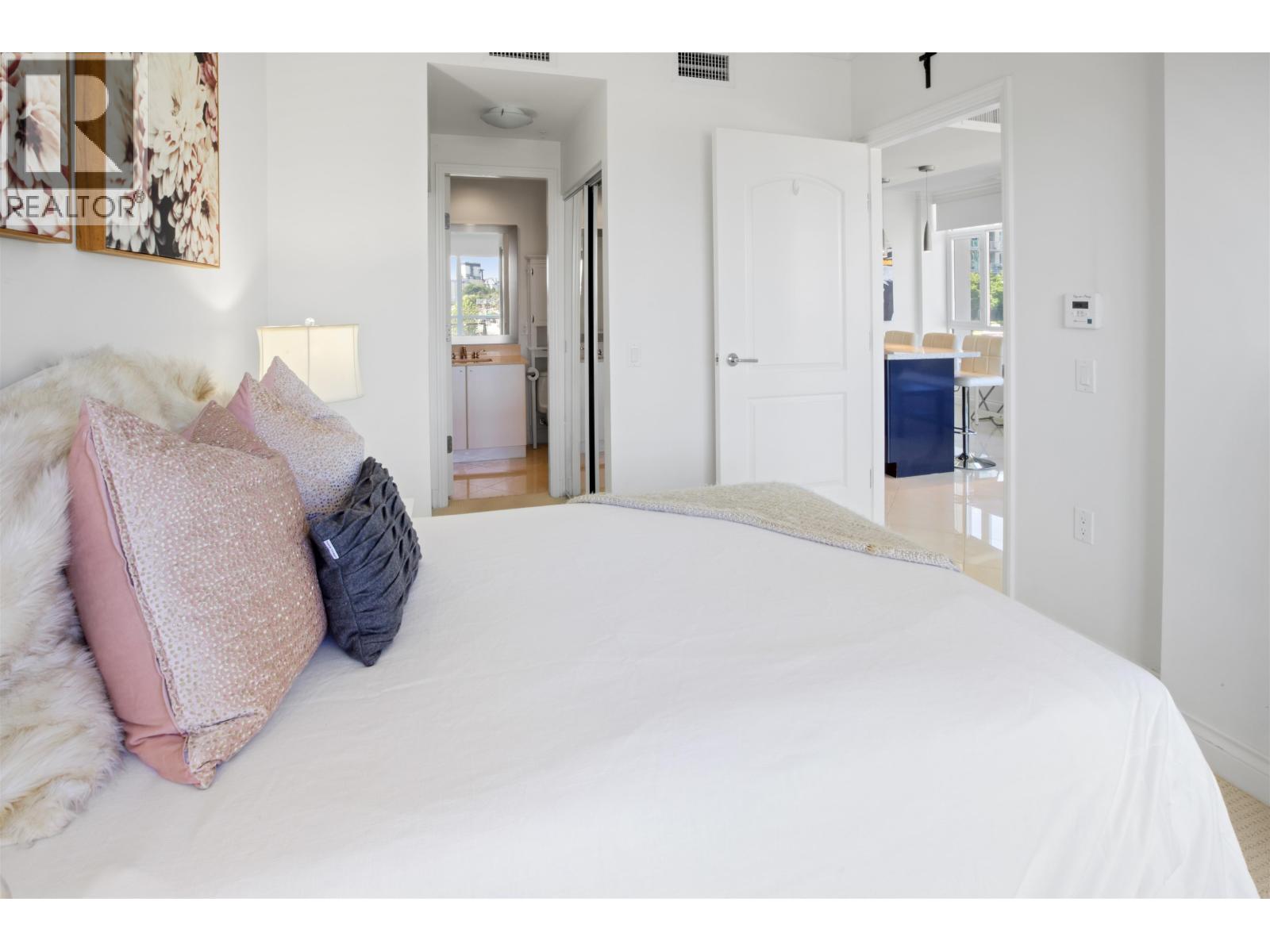 502 172 Victory Ship Way, North Vancouver, British Columbia  V7L 0B5 - Photo 9 - R3037698