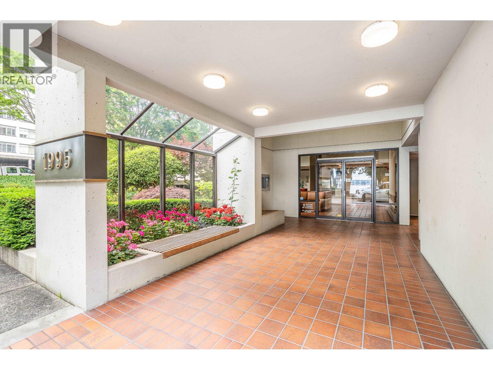 201 1995 Beach Avenue, Vancouver, British Columbia  V6G 2Y3 - Photo 23 - R3037711