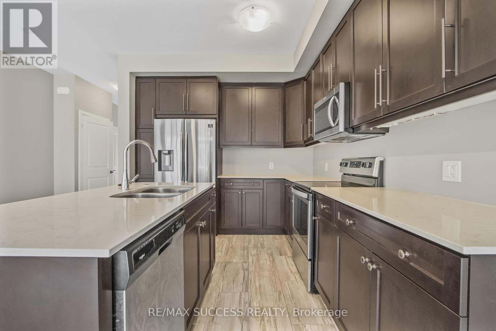 85 - 1960 Dalmagarry Road, London North, Ontario  N6G 0T8 - Photo 11 - X12348016