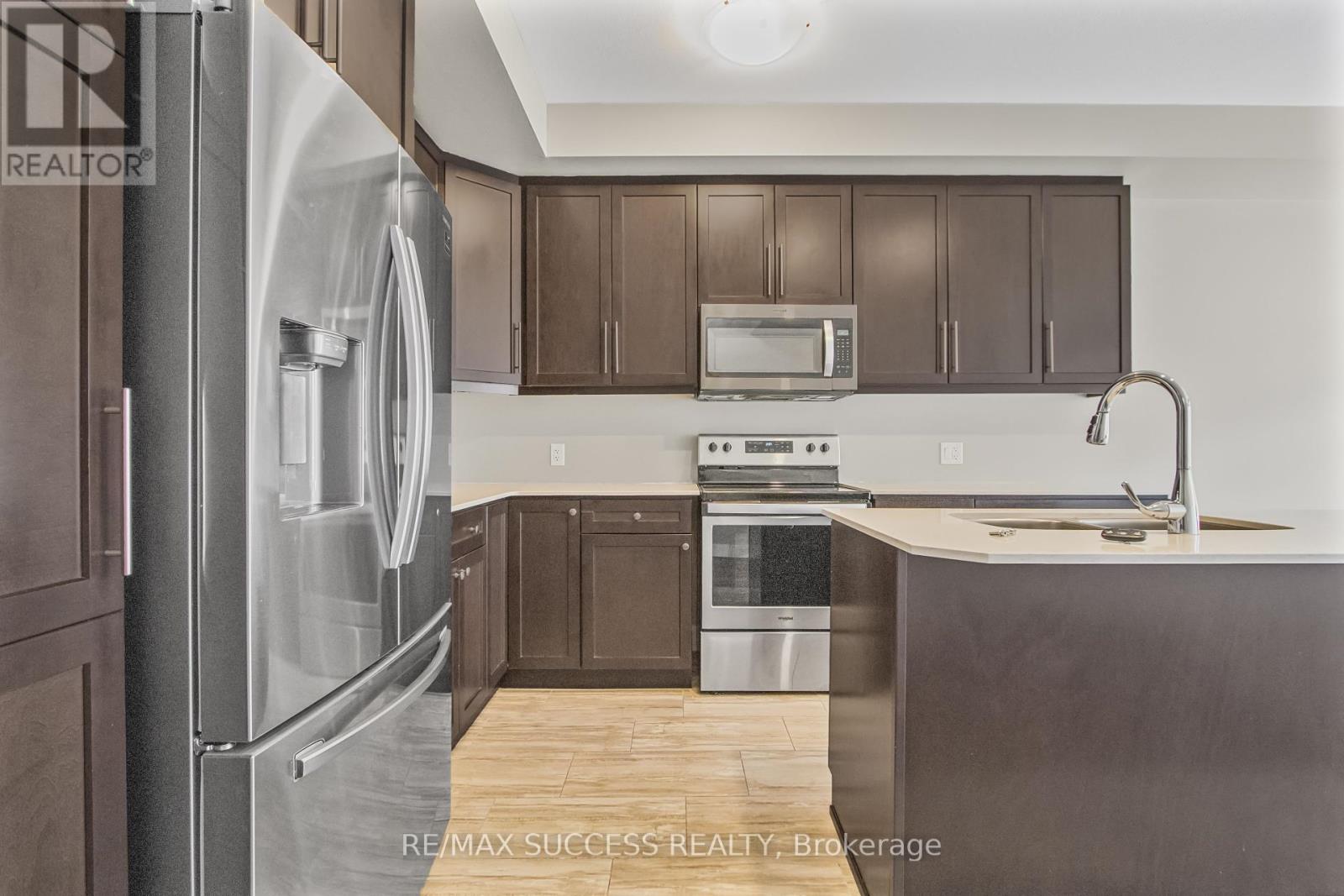 85 - 1960 Dalmagarry Road, London North, Ontario  N6G 0T8 - Photo 12 - X12348016