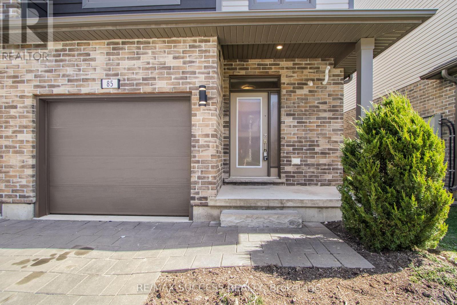 85 - 1960 Dalmagarry Road, London North, Ontario  N6G 0T8 - Photo 2 - X12348016