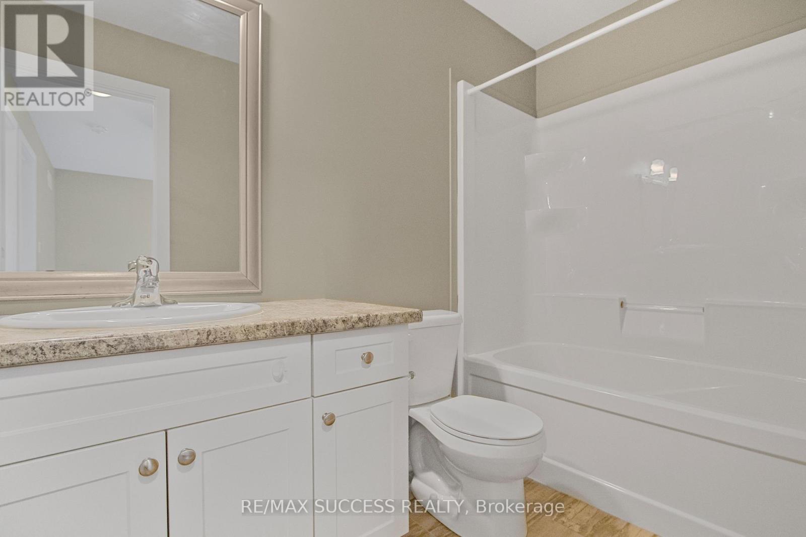 85 - 1960 Dalmagarry Road, London North, Ontario  N6G 0T8 - Photo 24 - X12348016