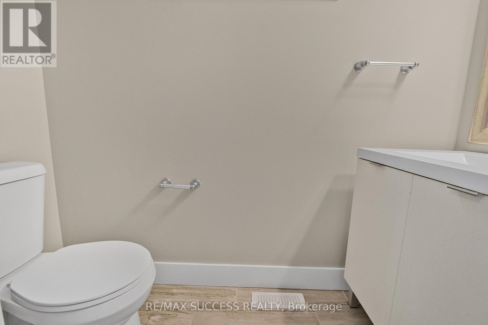85 - 1960 Dalmagarry Road, London North, Ontario  N6G 0T8 - Photo 6 - X12348016