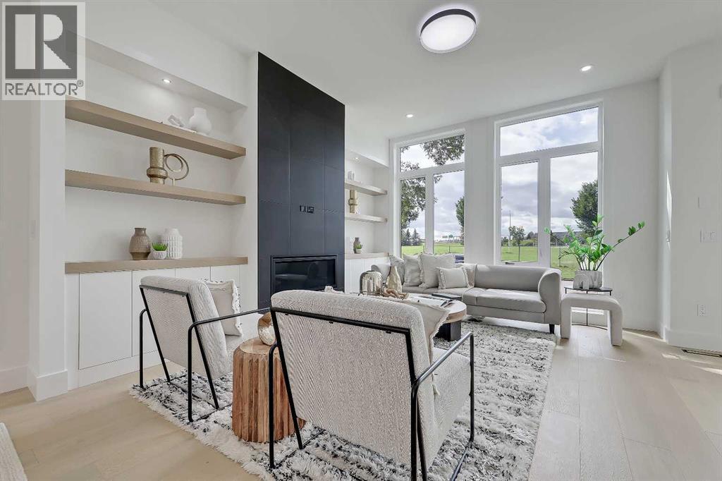Property at 5006 22 Street SW image 5