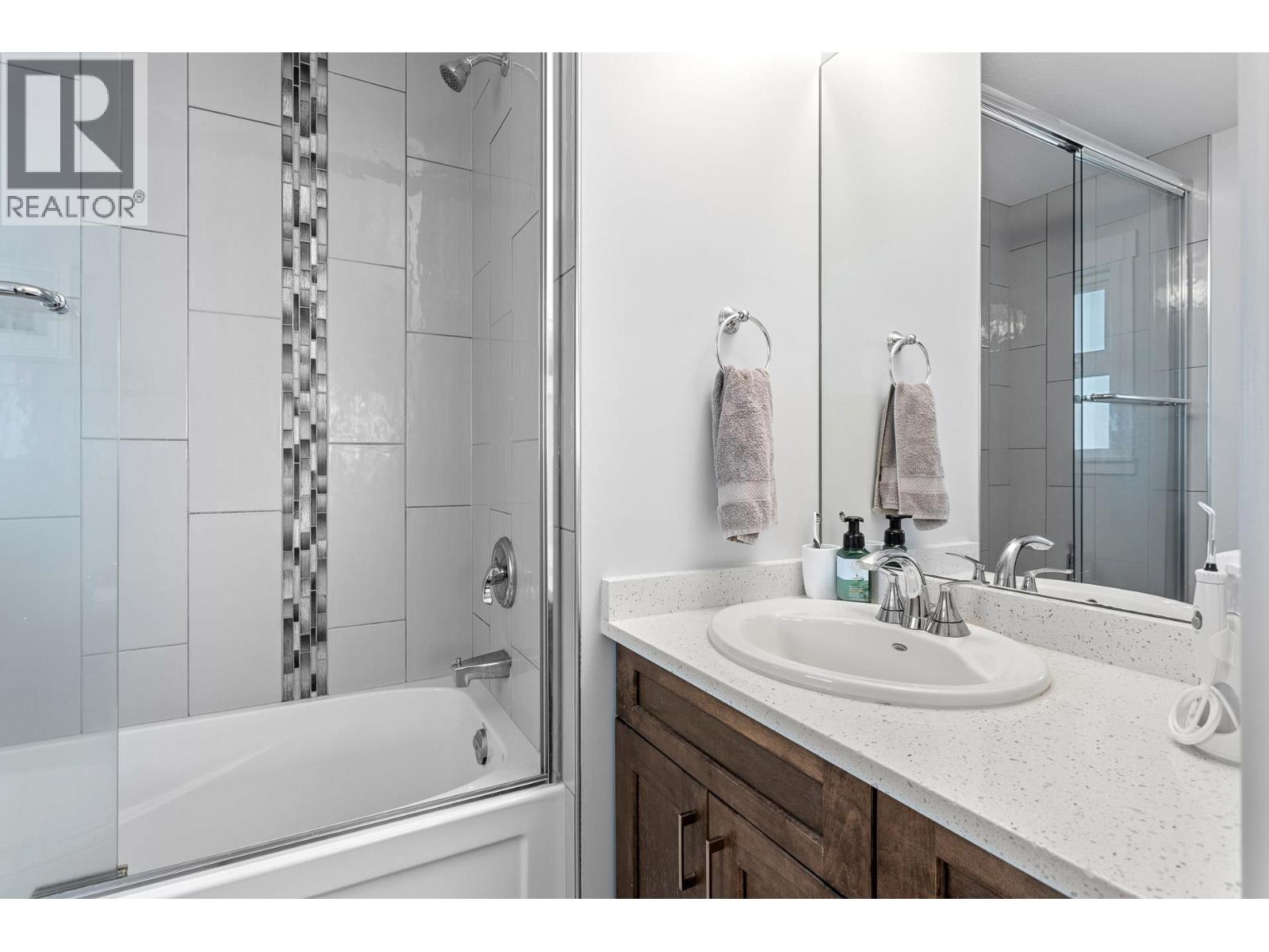 1120 Rochester Avenue, Coquitlam, British Columbia  V3K 2X4 - Photo 17 - R3037542