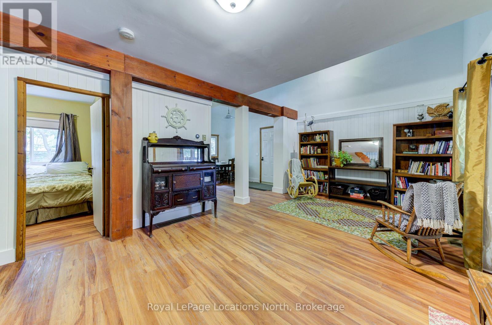 6 Third Street, Tiny, Ontario  L0L 2J0 - Photo 19 - S12270593