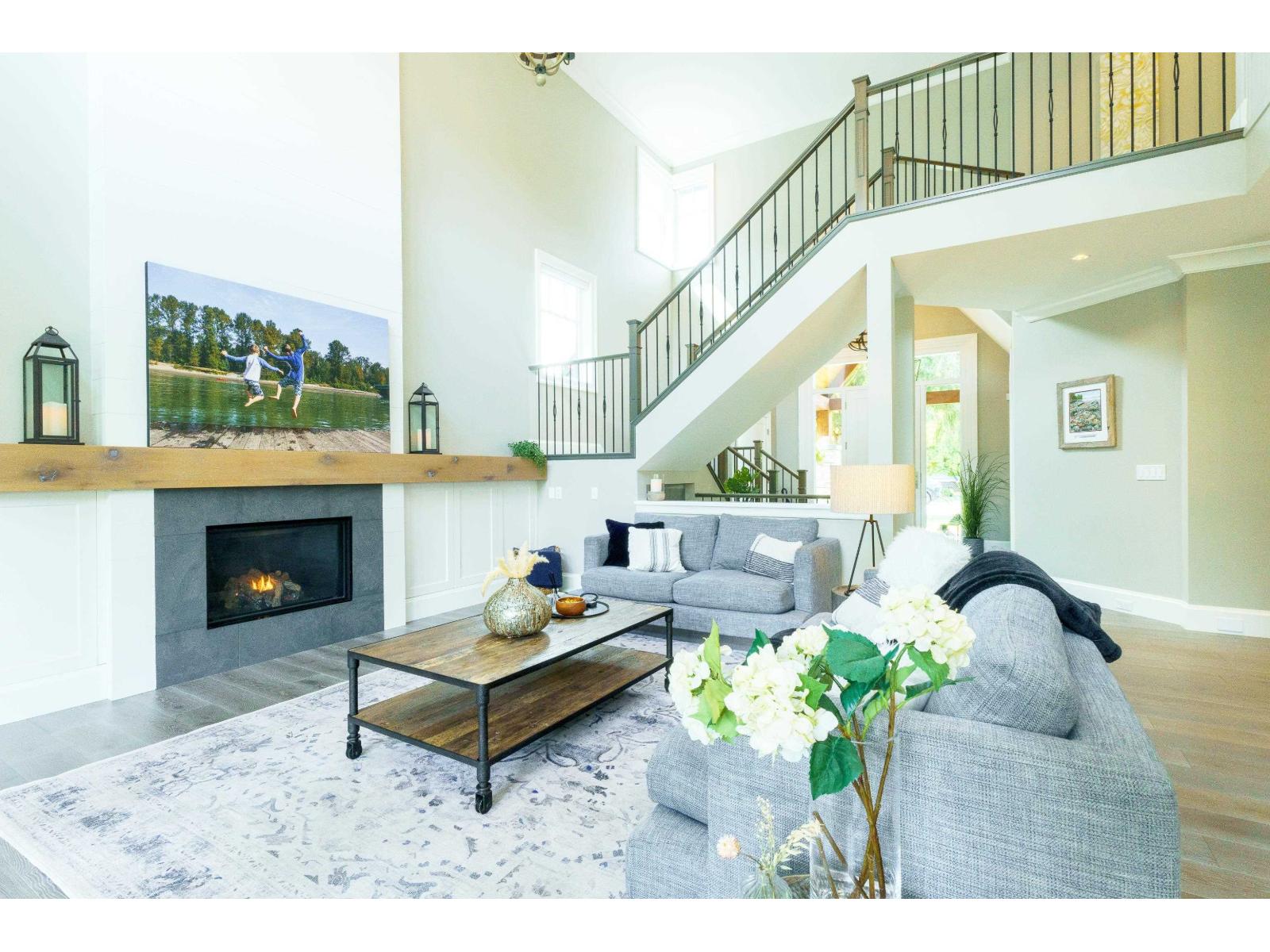 Property at 8954 MACKIE STREET image 3