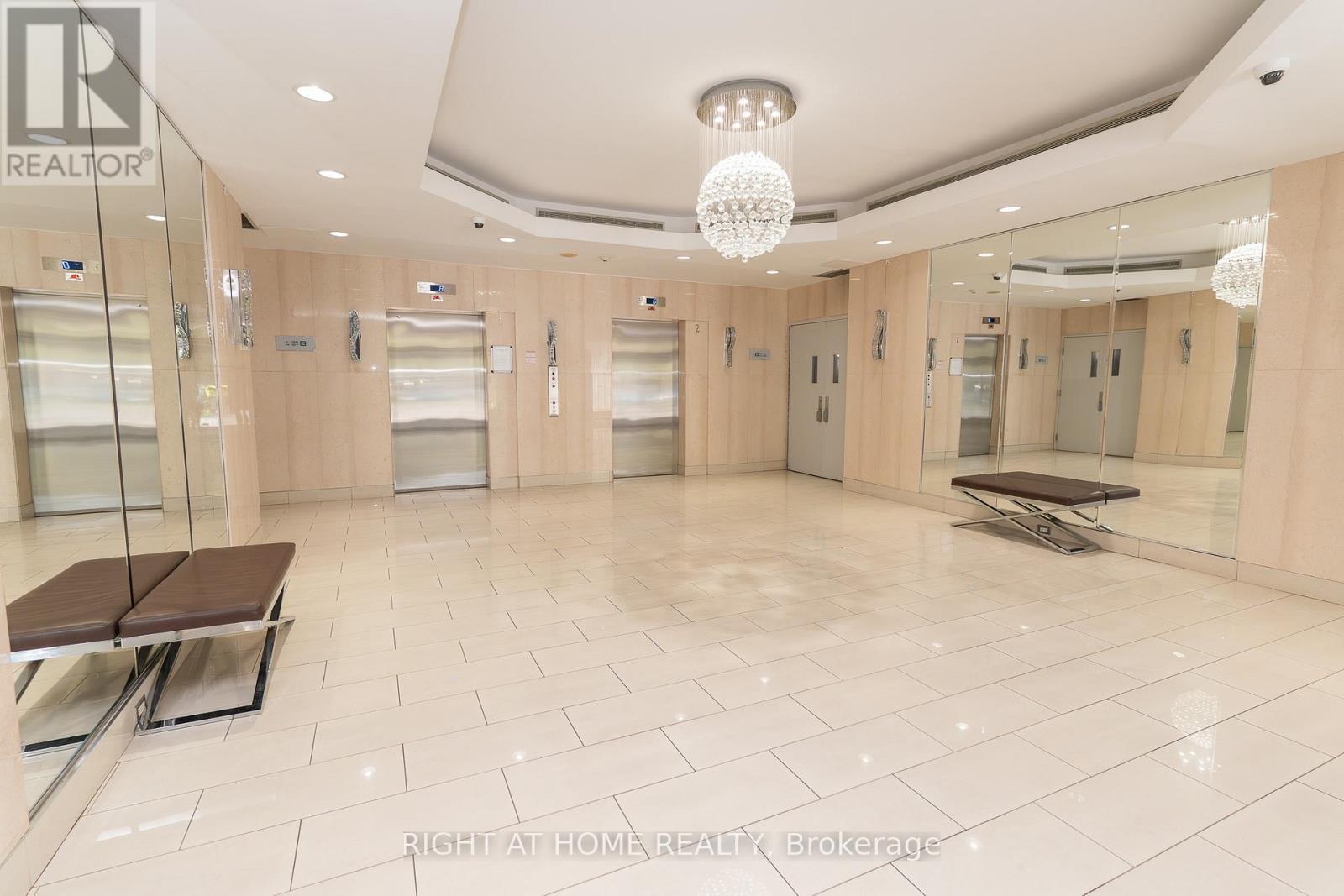 Ph 8 - 1500 Grazia Court, Mississauga, Ontario  L4W 4Z9 - Photo 5 - W12348037