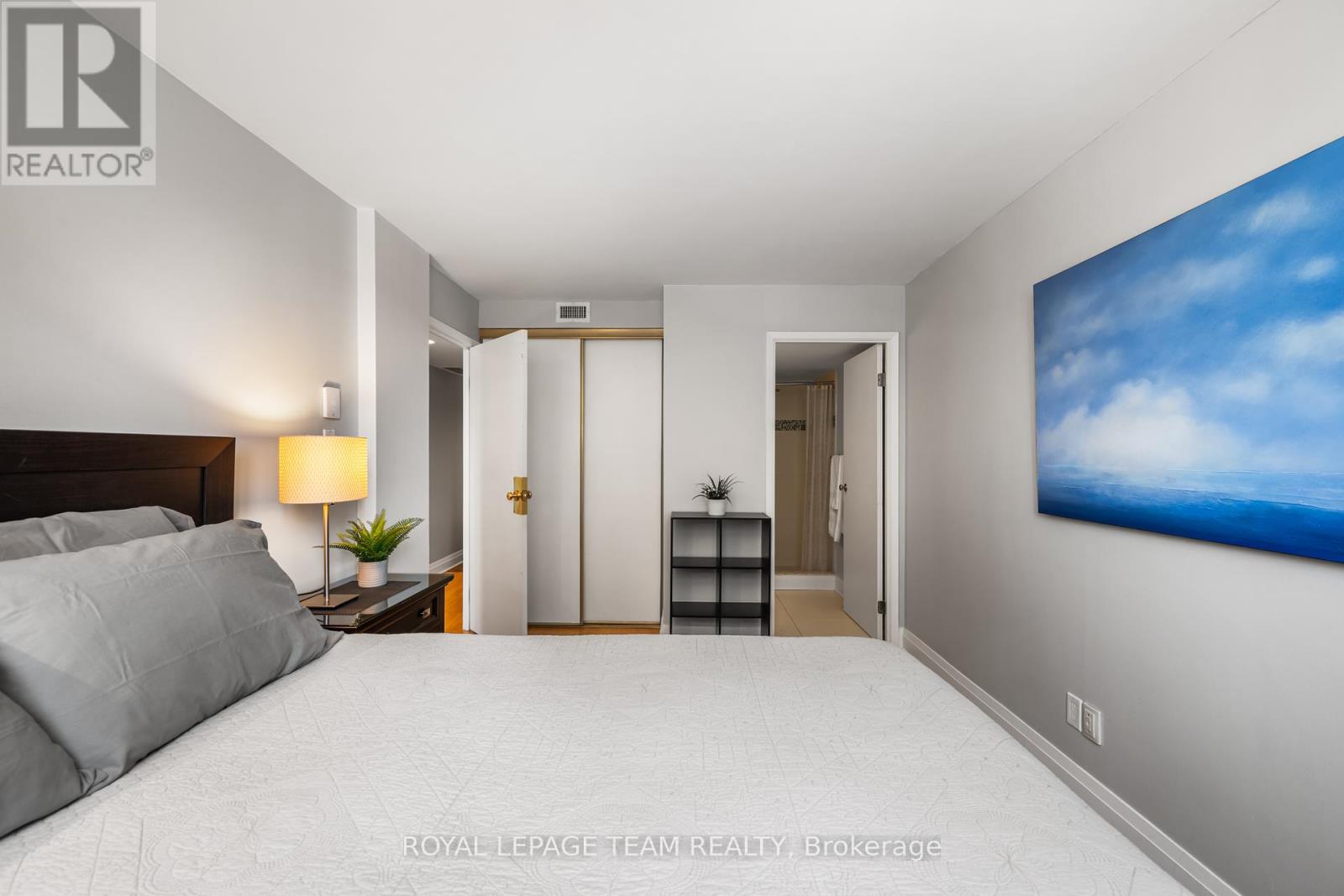 202 - 309 Cumberland Street, Ottawa, Ontario  K1N 7J1 - Photo 14 - X12348061