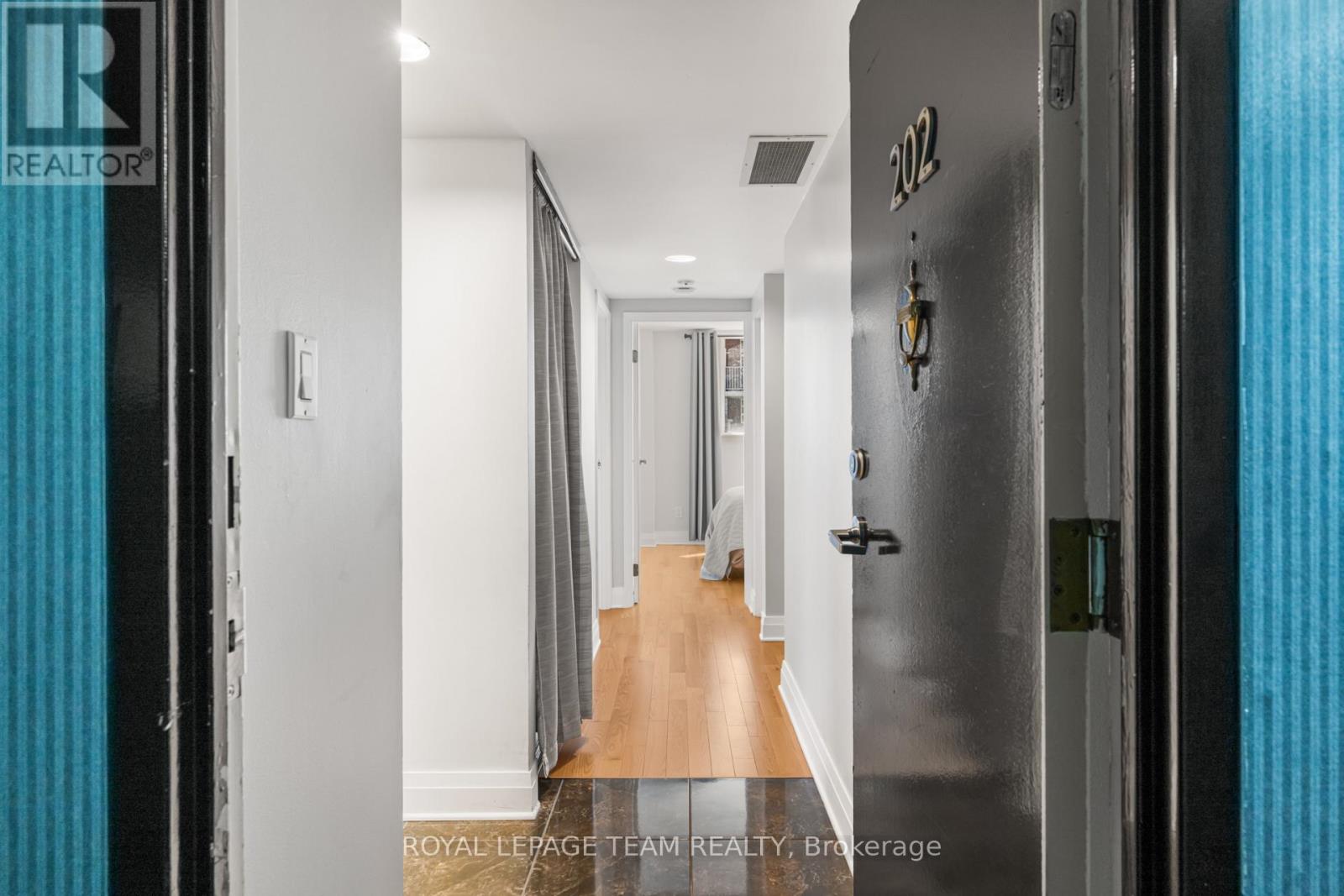 202 - 309 Cumberland Street, Ottawa, Ontario  K1N 7J1 - Photo 20 - X12348061