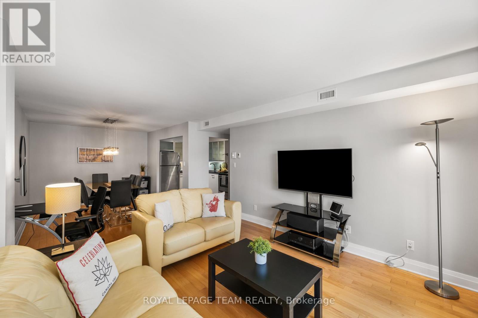 202 - 309 Cumberland Street, Ottawa, Ontario  K1N 7J1 - Photo 5 - X12348061