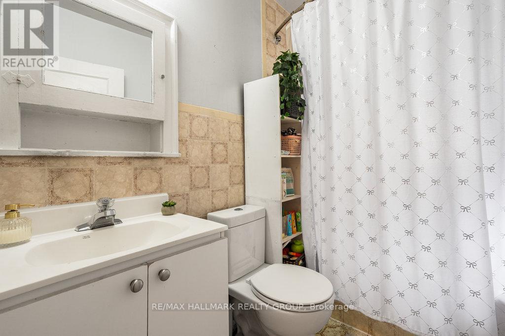 388 First Avenue, Ottawa, Ontario  K1S 2H1 - Photo 19 - X12348114