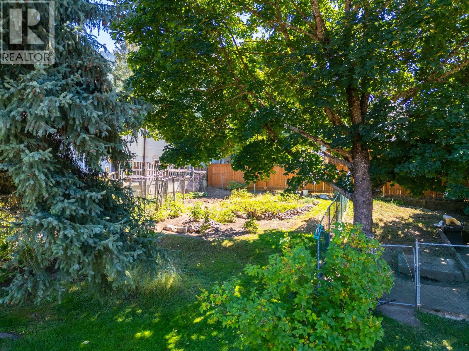 1417 Stanley Street, Nelson, British Columbia  V1L 1R2 - Photo 38 - 10359526