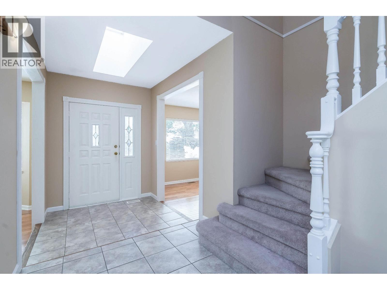 915 Citadel Drive, Port Coquitlam, British Columbia  V3C 5J2 - Photo 4 - R3037592