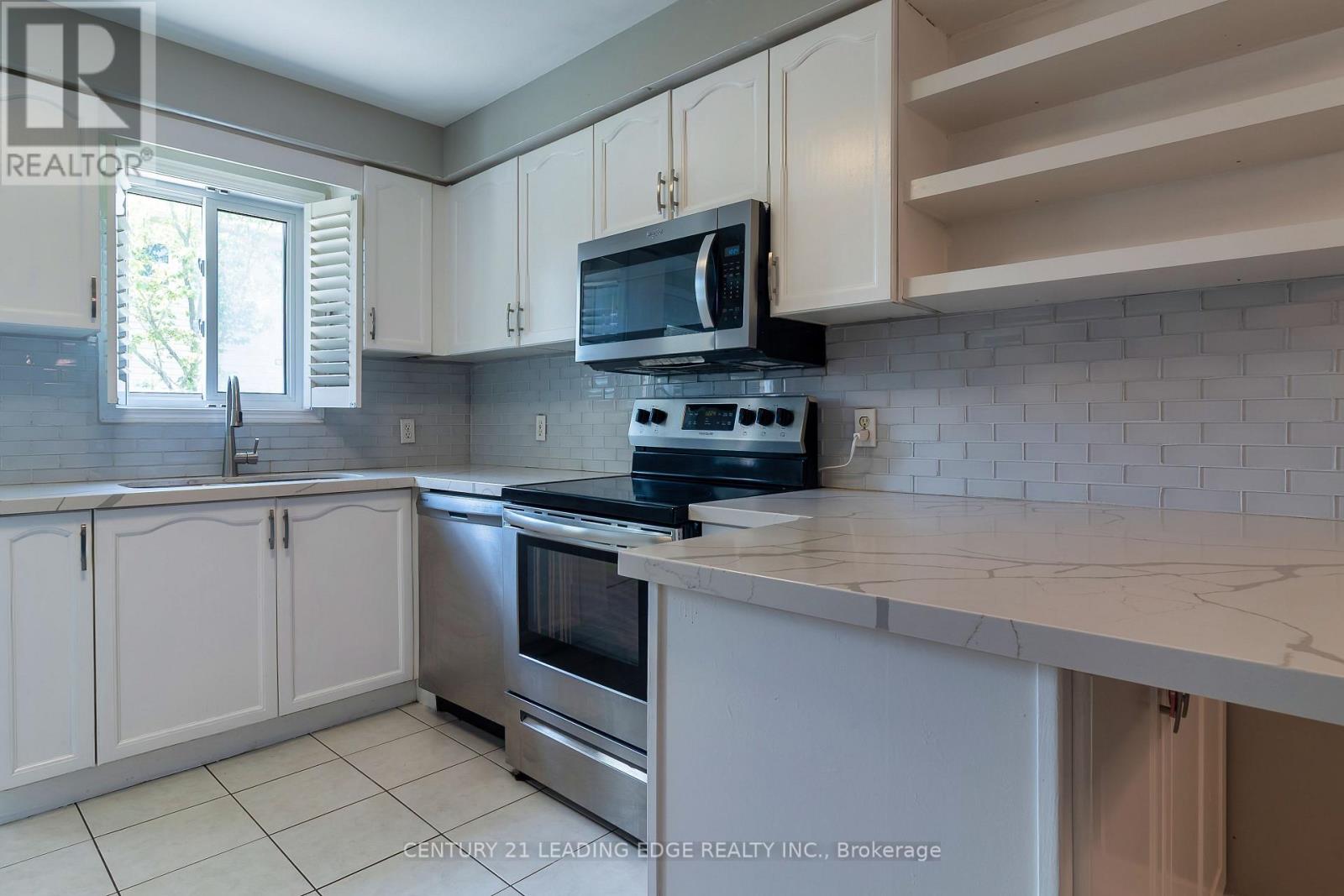 9 Portage Trail, Whitby (Port Whitby), Ontario  L1N 9R4 - Photo 15 - E12347174