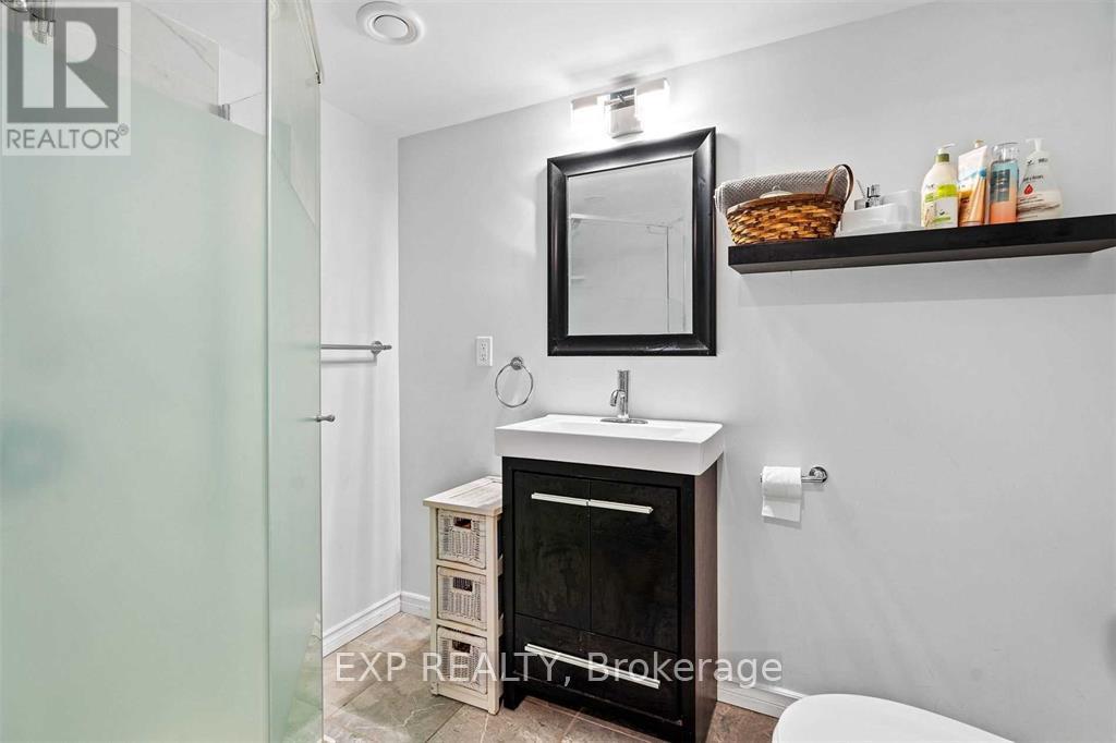 70 Jarrow Road, St. Catharines, Ontario  L2M 1B6 - Photo 14 - X12348107
