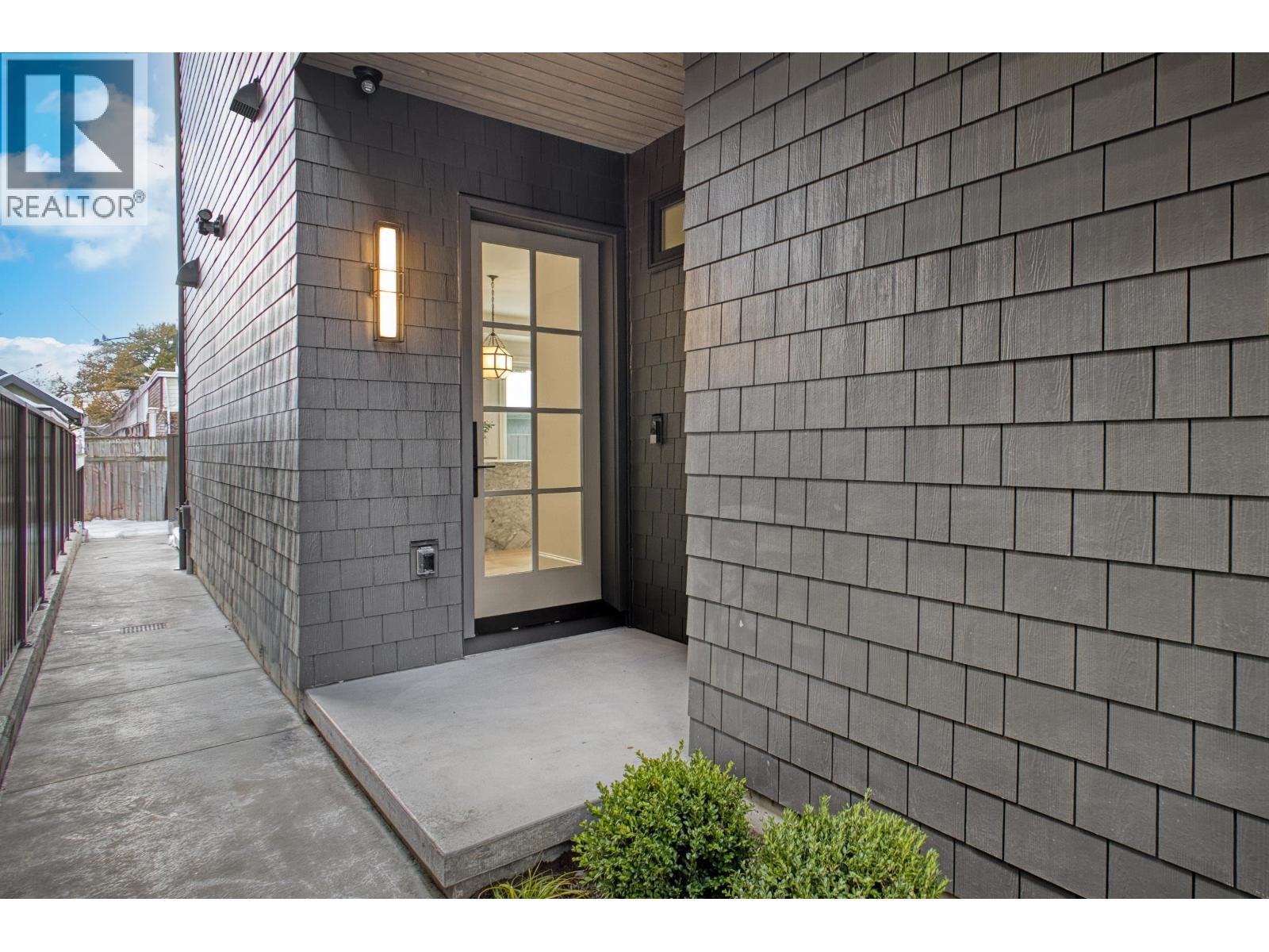 2382 E 5th Avenue, Vancouver, British Columbia  V5N 1N1 - Photo 2 - R3037747