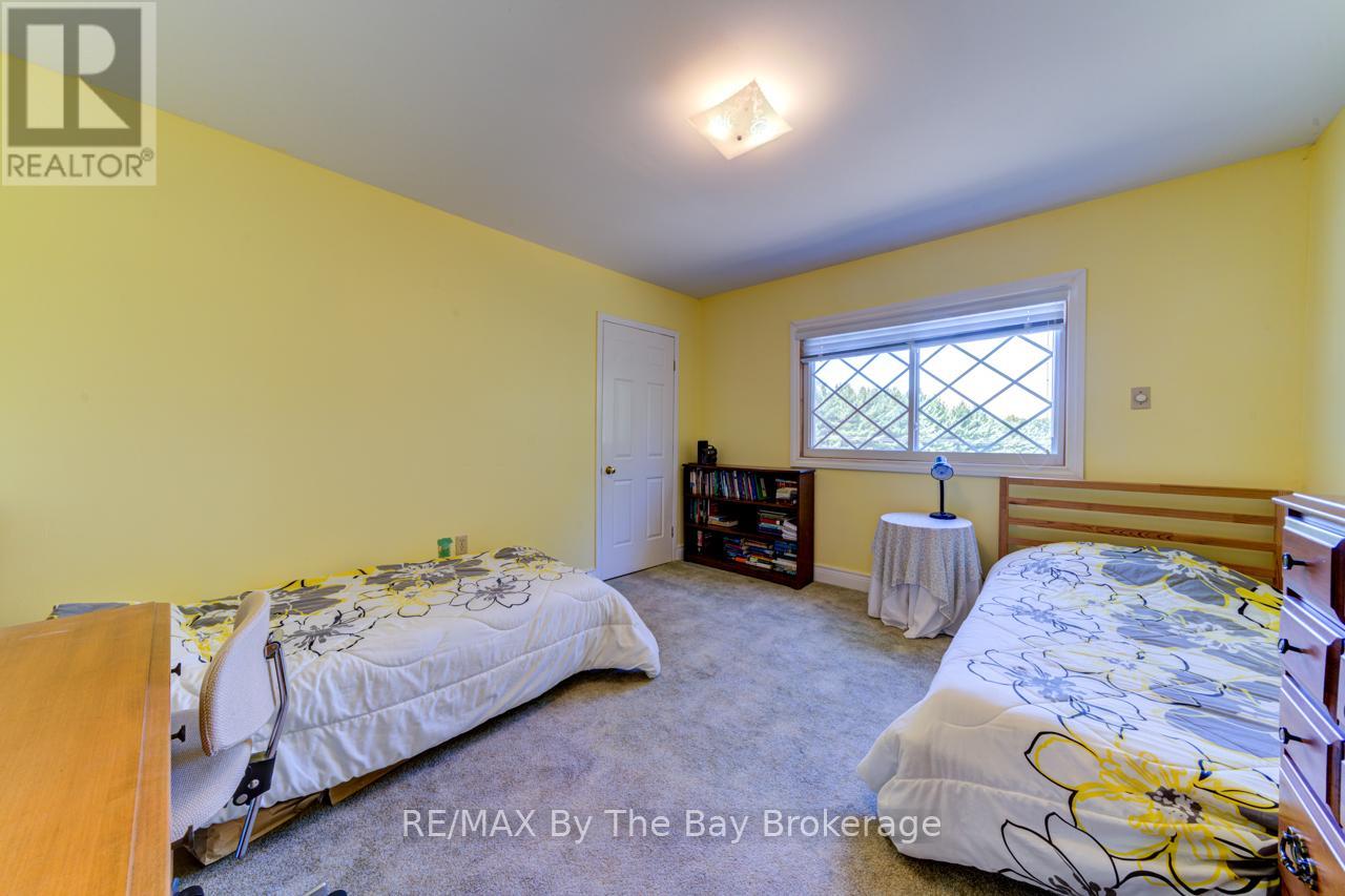 8223 30/31 Side Road, Clearview, Ontario  L0M 1P0 - Photo 31 - S12348121