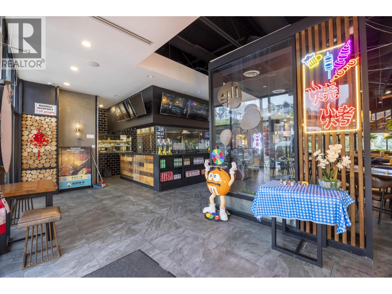 F1 1410 Parkway Boulevard, Coquitlam, British Columbia  V3E 3J7 - Photo 2 - C8071437