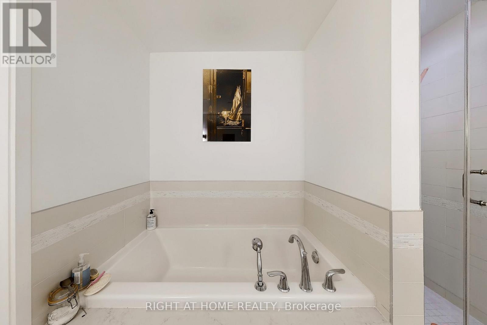 Th-112 - 25 Malcolm Road, Toronto, Ontario  M4G 0C1 - Photo 21 - C12348131