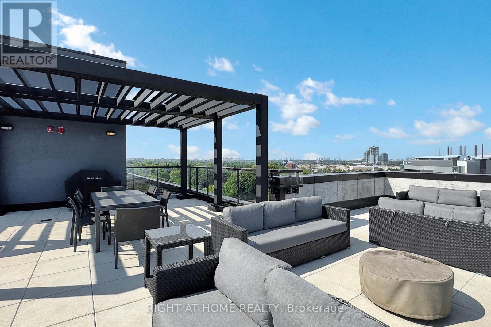 Th-112 - 25 Malcolm Road, Toronto, Ontario  M4G 0C1 - Photo 36 - C12348131