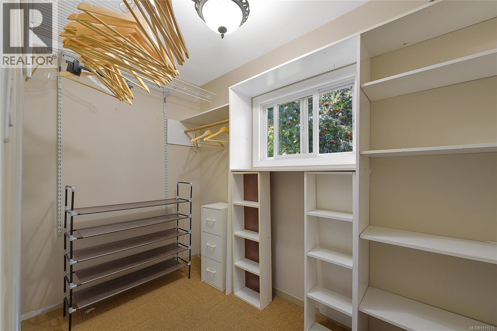 Property at 2582 RAINVILLE Rd image 4