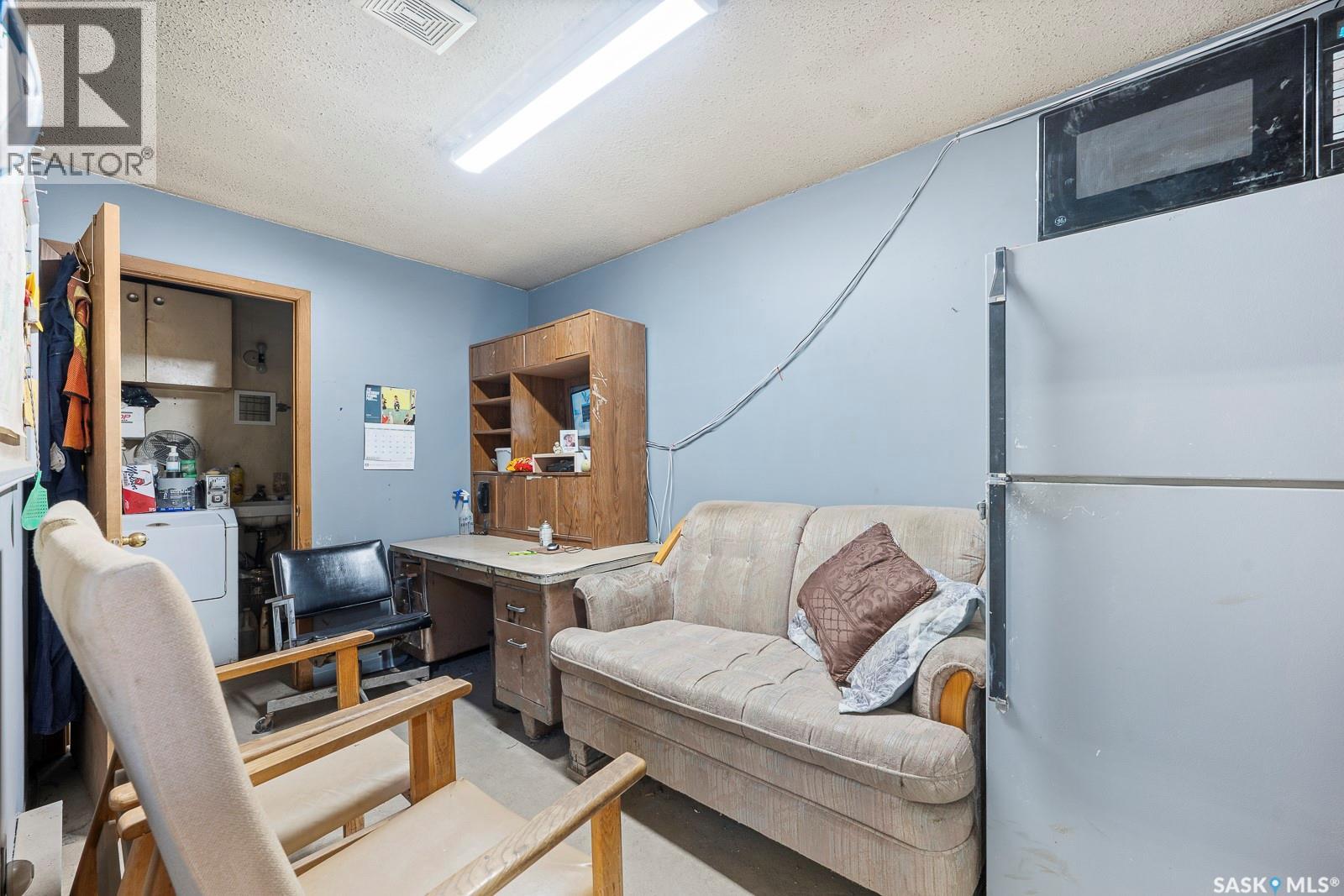 1343-1377 Atkinson Street, Regina, Saskatchewan  S4N 3V8 - Photo 13 - SK015600