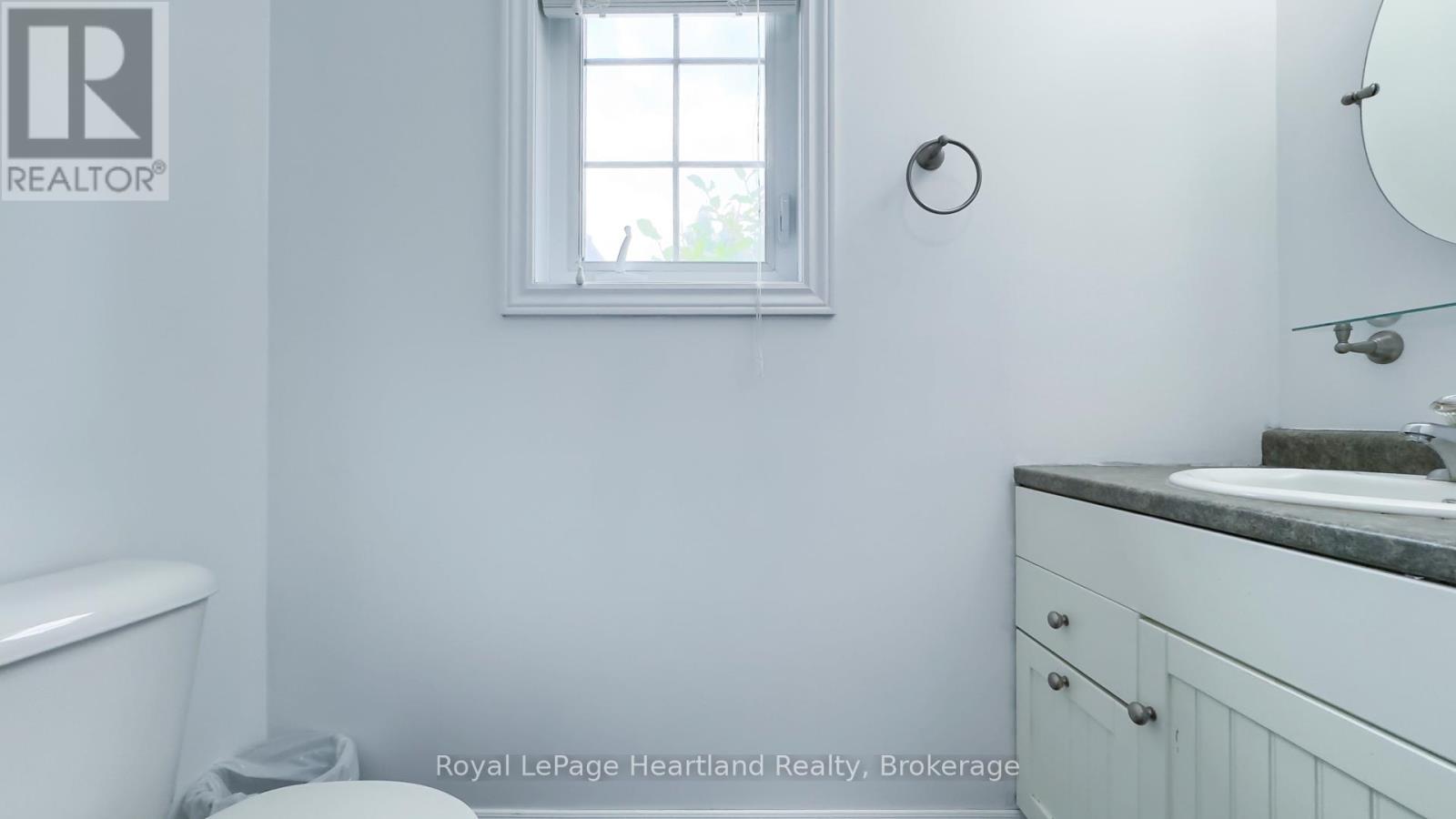 72 Princess Street W, Central Huron, Ontario  N0M 1L0 - Photo 17 - X12344302