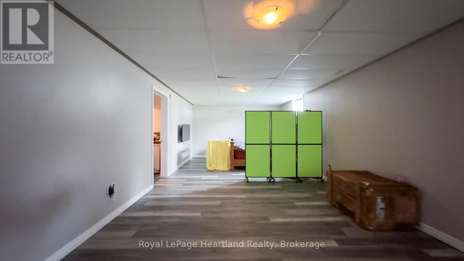 72 Princess Street W, Central Huron, Ontario  N0M 1L0 - Photo 28 - X12344302