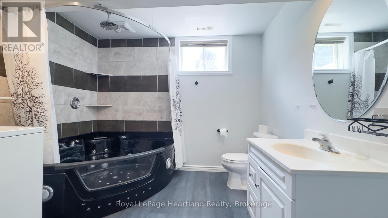 72 Princess Street W, Central Huron, Ontario  N0M 1L0 - Photo 32 - X12344302