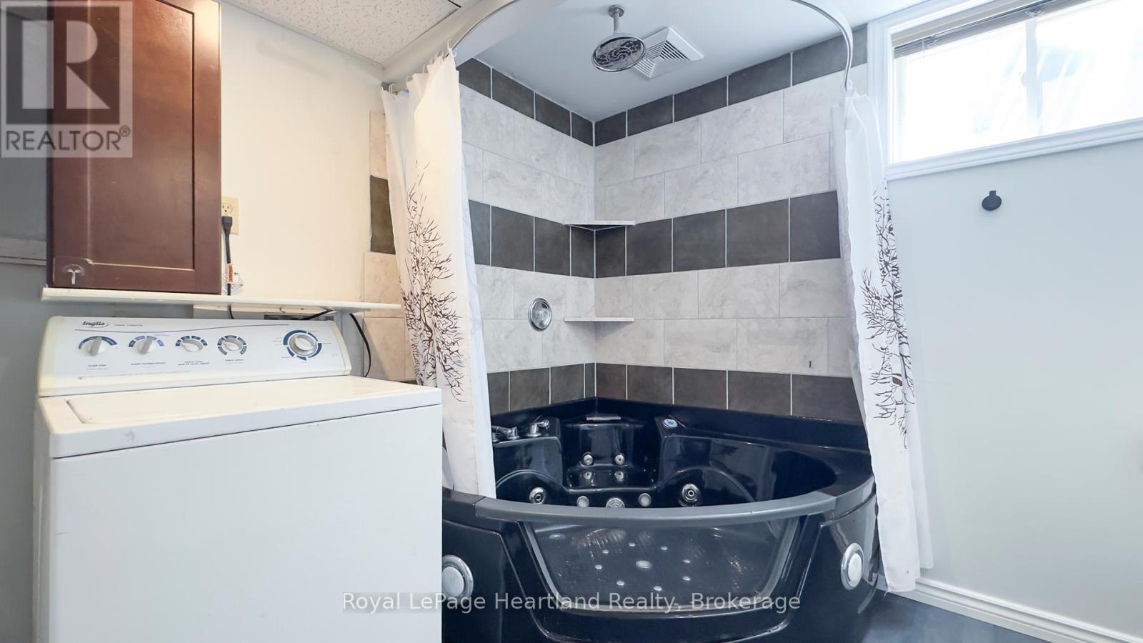 72 Princess Street W, Central Huron, Ontario  N0M 1L0 - Photo 33 - X12344302