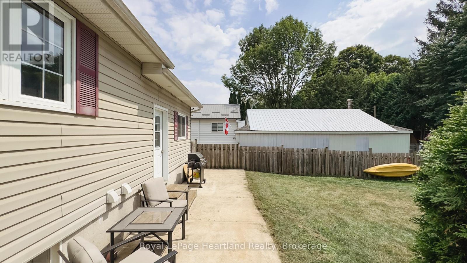 72 Princess Street W, Central Huron, Ontario  N0M 1L0 - Photo 35 - X12344302